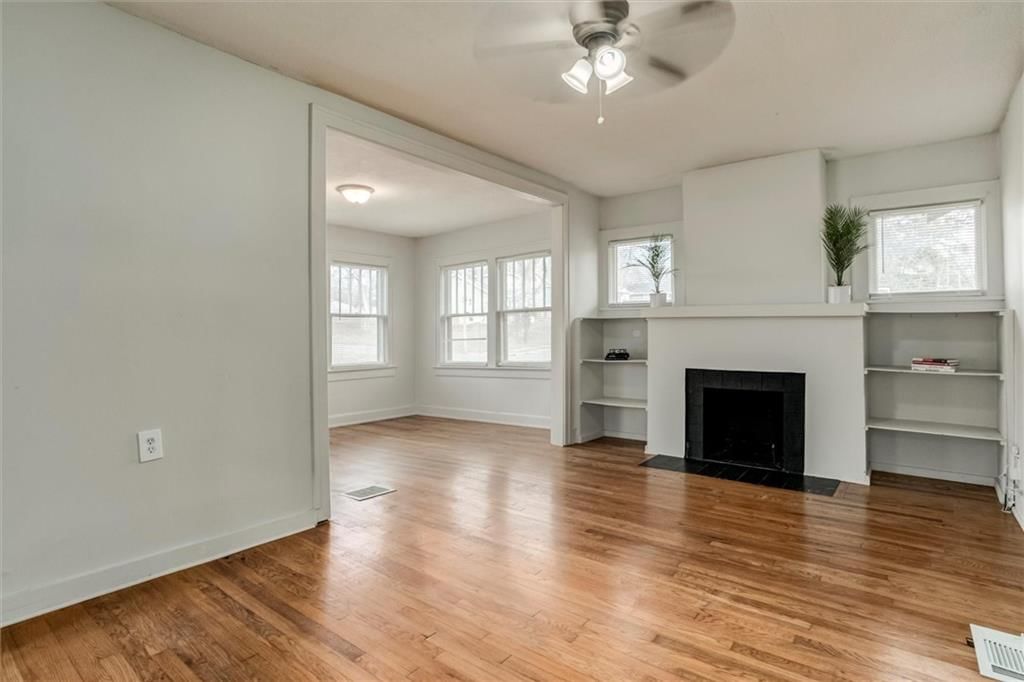 3225 E 60th Street — photo 5