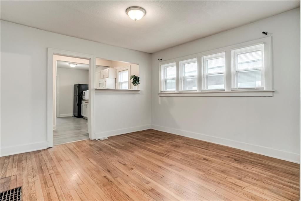 3225 E 60th Street — photo 9