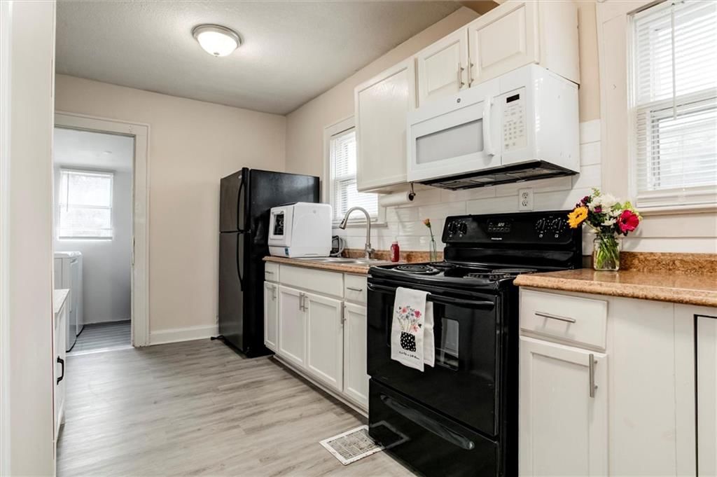 3225 E 60th Street — photo 11