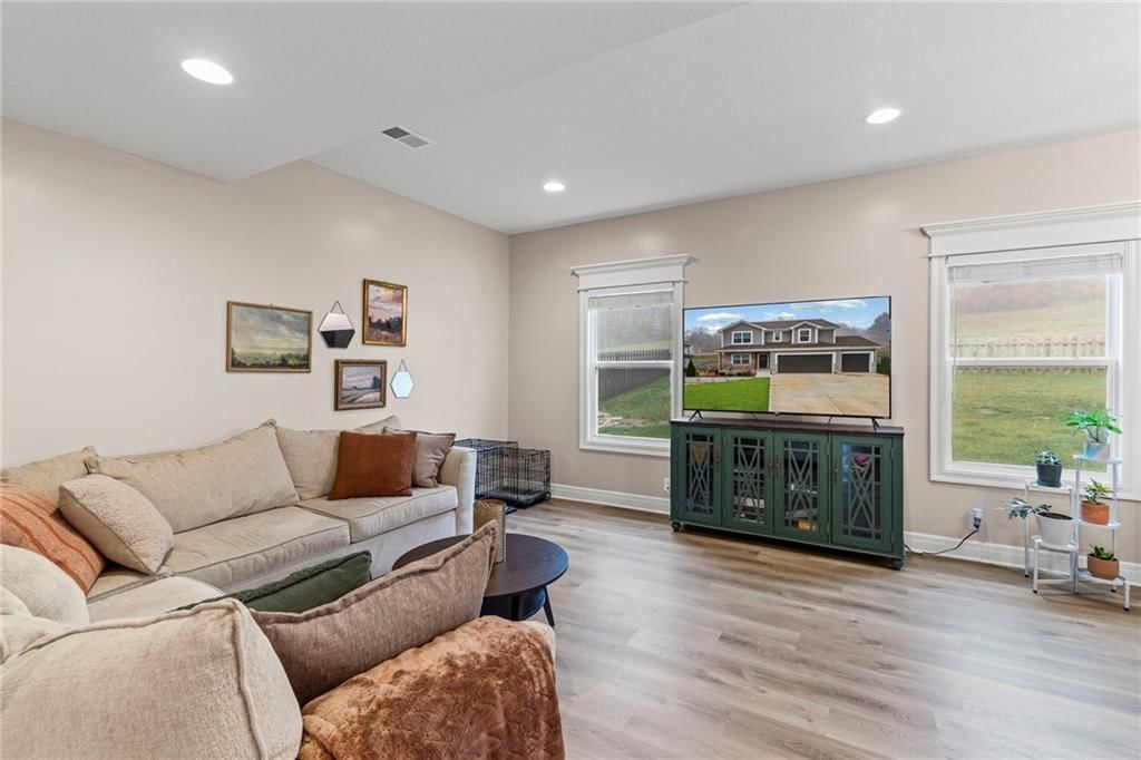 2413 SE Creek Ridge Court — photo 10