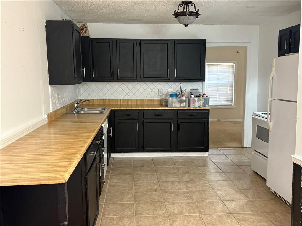 9812 Linwood Boulevard — photo 4