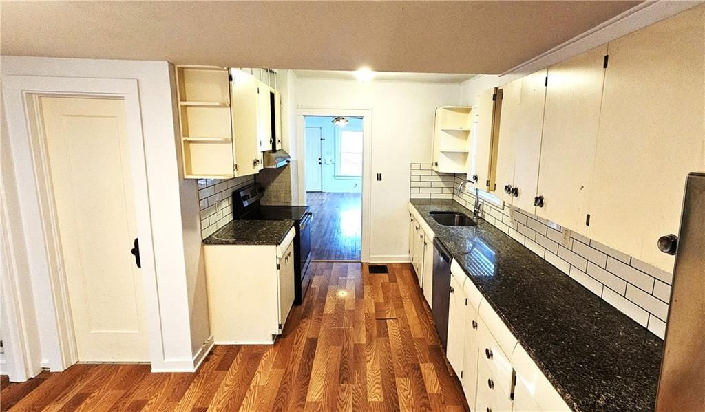 4285 E 61st Street — photo 5