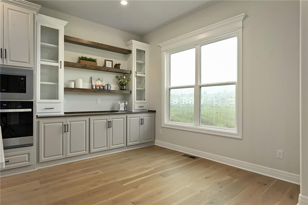 300 NW Earle Lane — photo 10