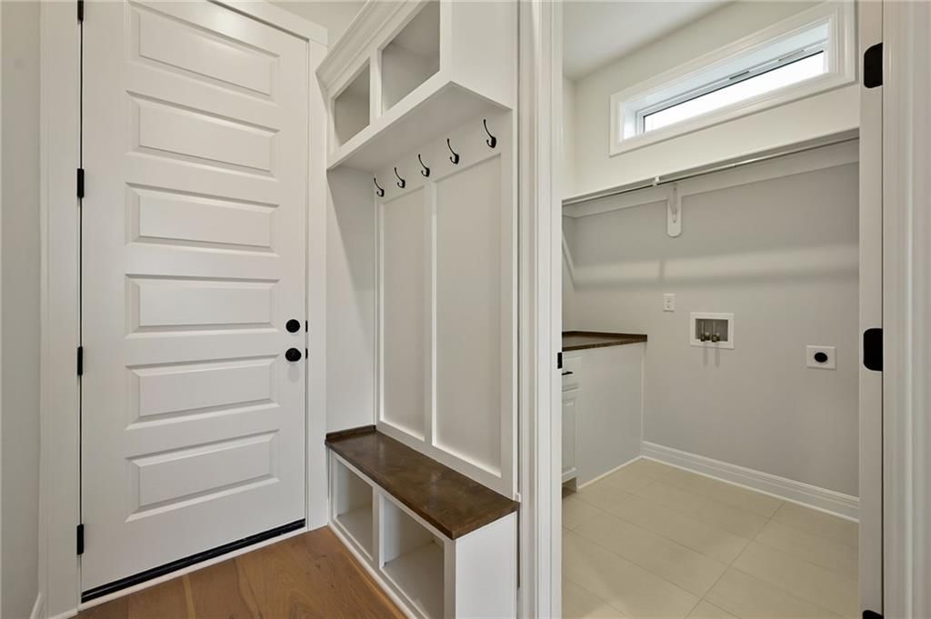 300 NW Earle Lane — photo 11