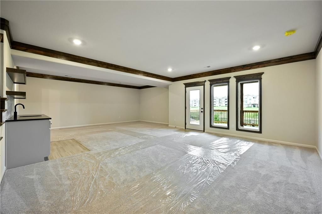 300 NW Earle Lane — photo 26