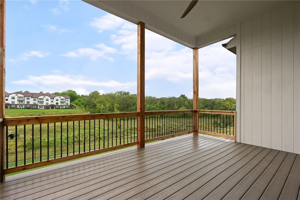 300 NW Earle Lane — photo 30
