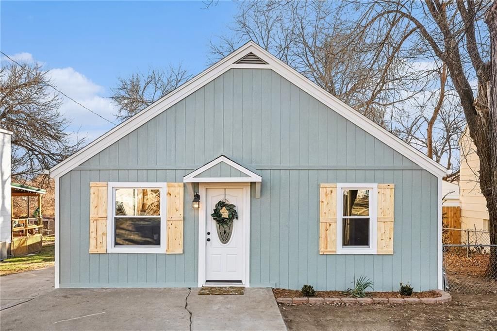 1005 E Walnut Street — photo 2