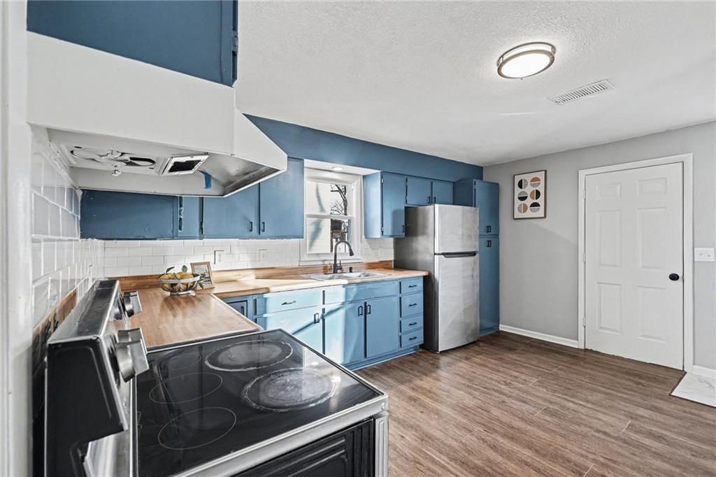 1005 E Walnut Street — photo 9