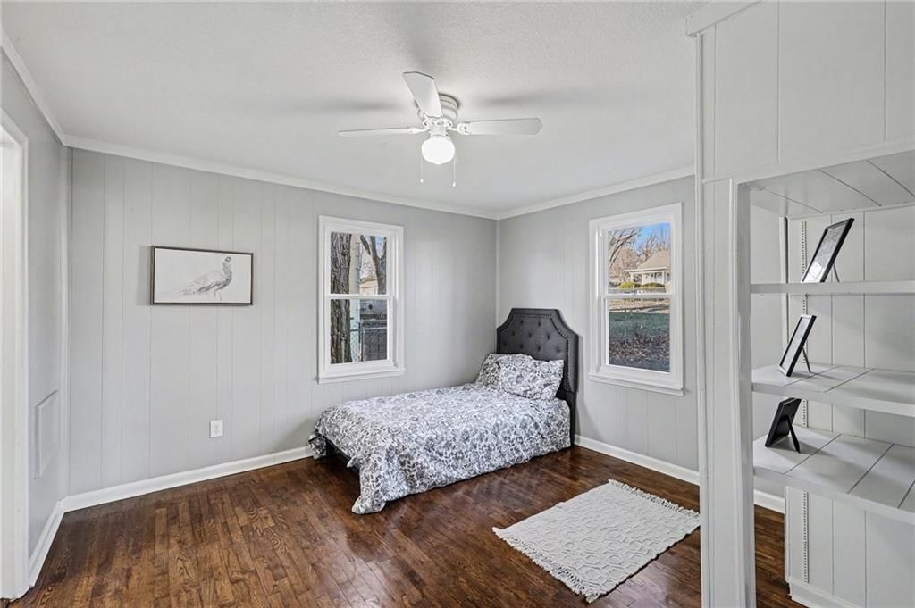 1005 E Walnut Street — photo 13