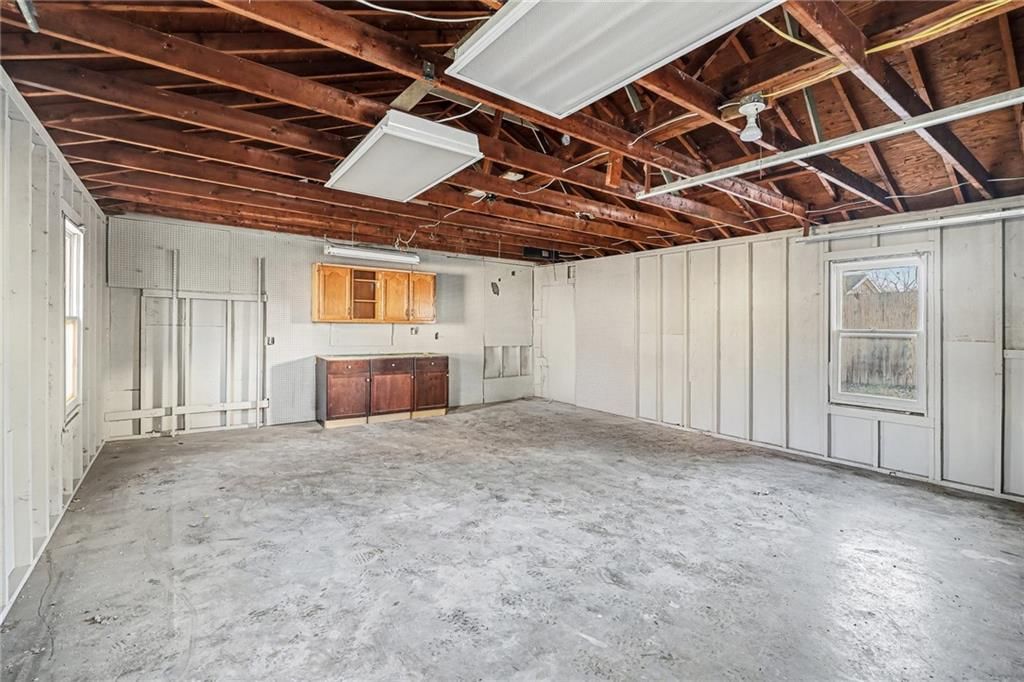 1005 E Walnut Street — photo 15