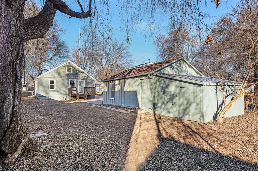 1005 E Walnut Street — photo 18