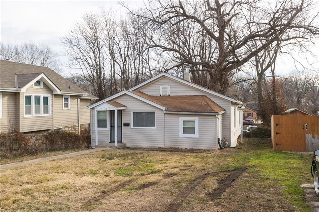 4411 Monroe Avenue — photo 2