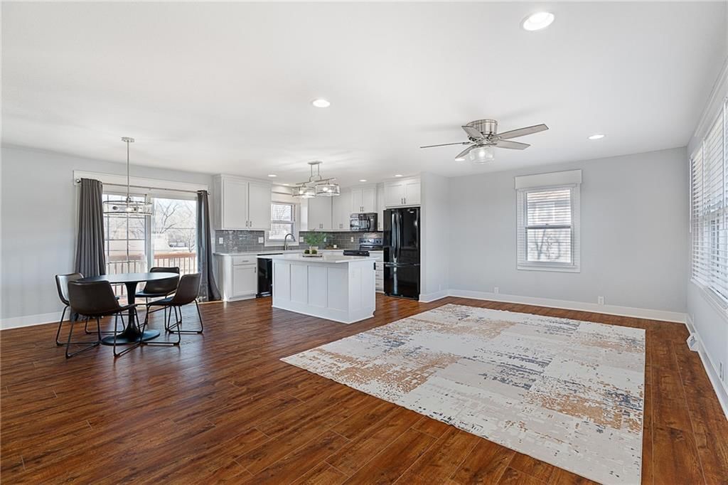8590 Wycoff Drive — photo 3