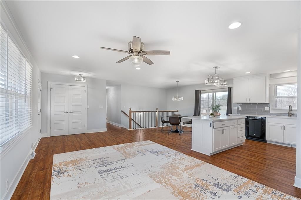 8590 Wycoff Drive — photo 4