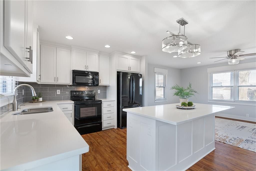 8590 Wycoff Drive — photo 6
