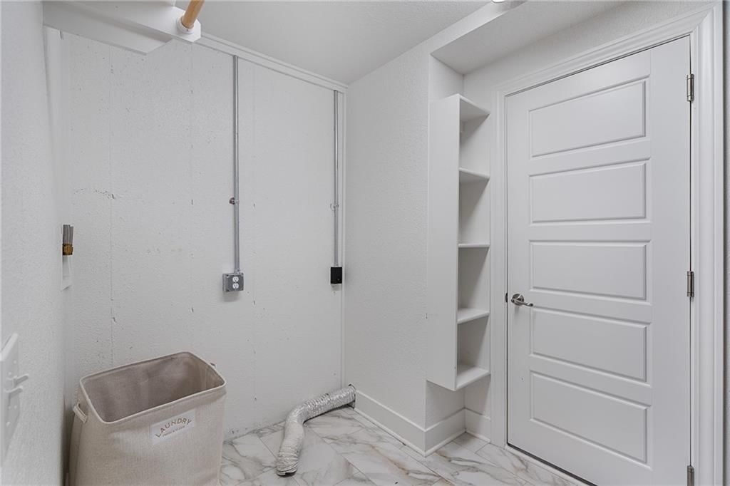 8590 Wycoff Drive — photo 18