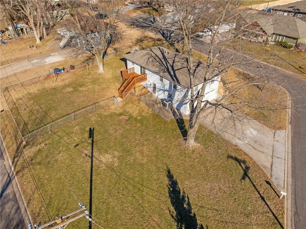 8590 Wycoff Drive — photo 22