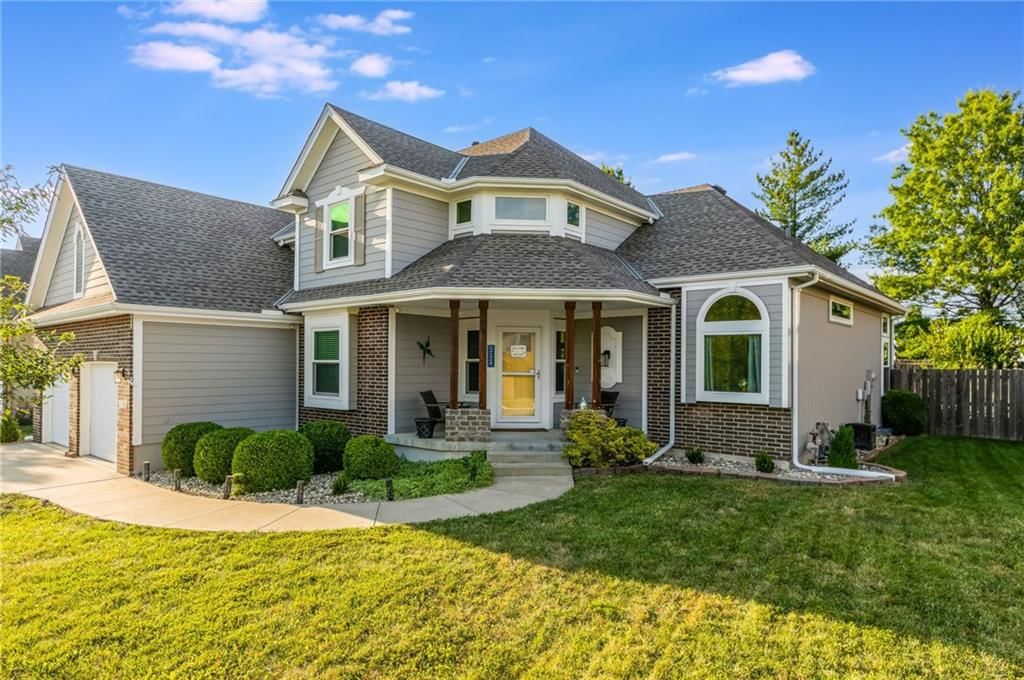 3764 SW Boulder Drive, Lee's Summit, MO
