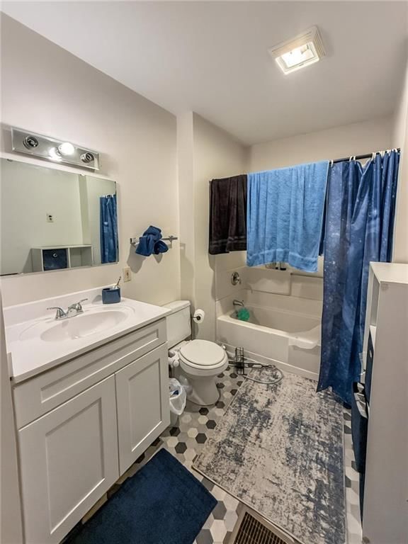 311 W 1ST Street — photo 10