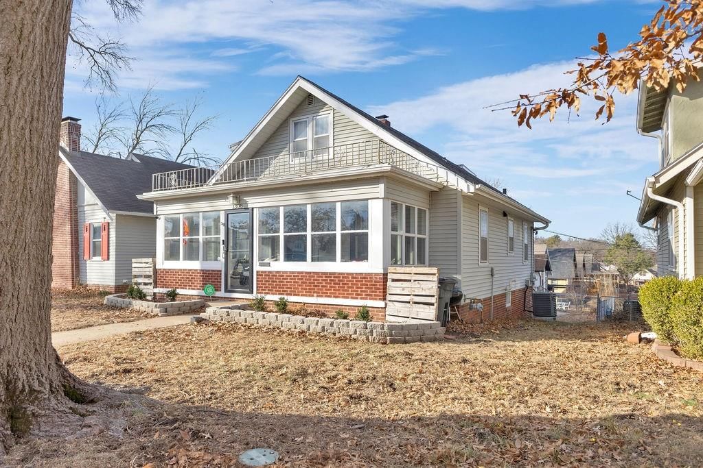 1308 S 32nd Street — photo 3