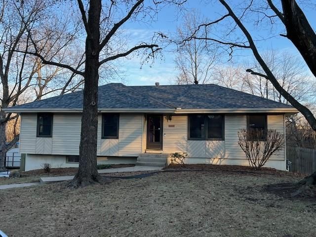1111 SW Mission Place, Lee's Summit, MO