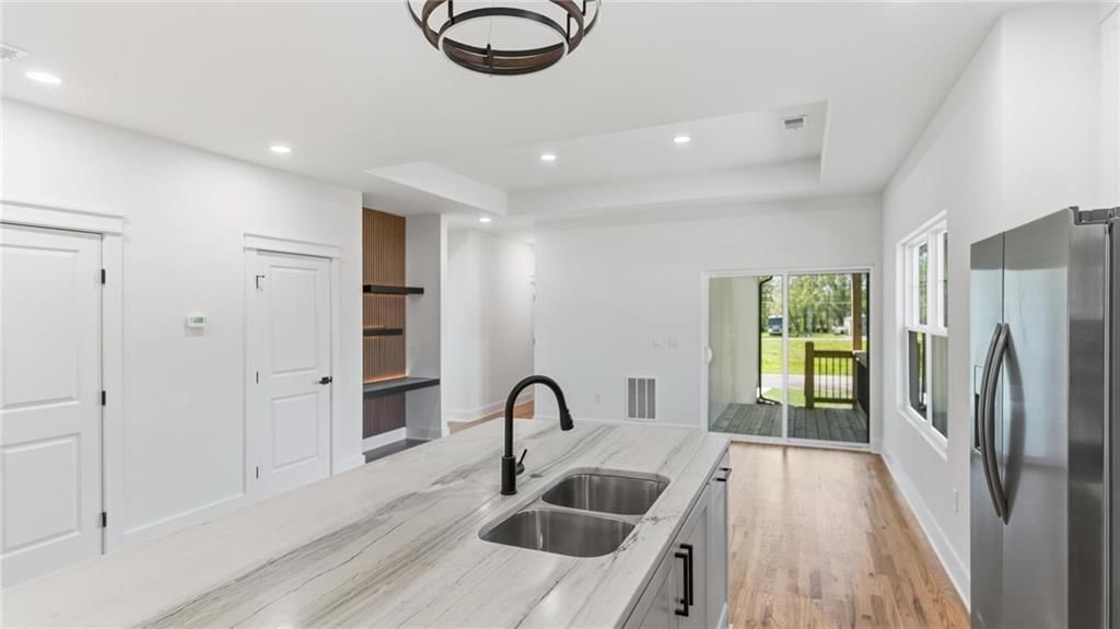 223 E Mill Avenue — photo 10