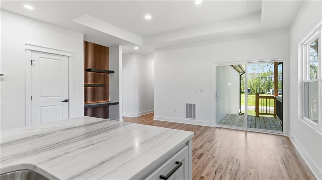 223 E Mill Avenue — photo 24