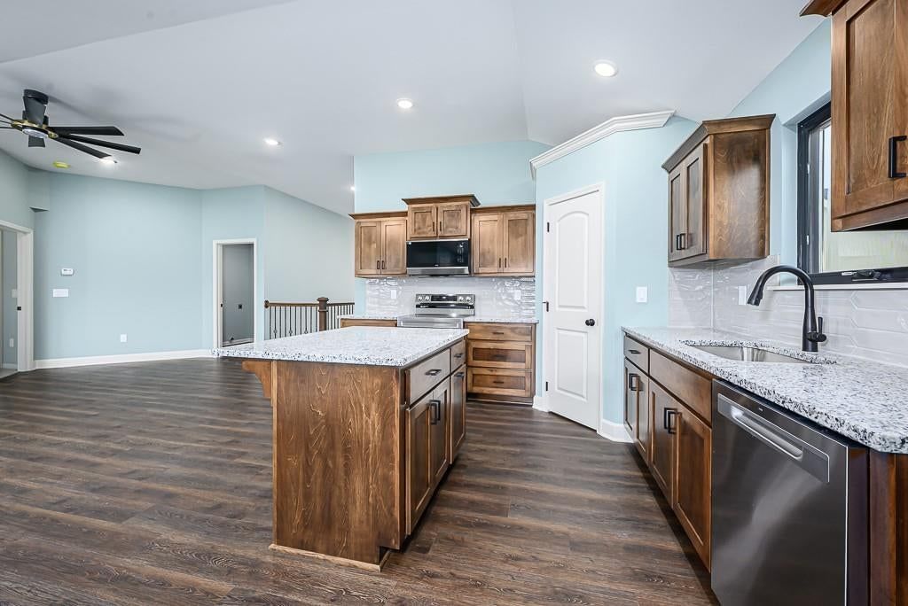15644 Sheridan Court — photo 6