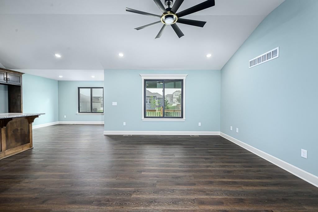 15644 Sheridan Court — photo 9