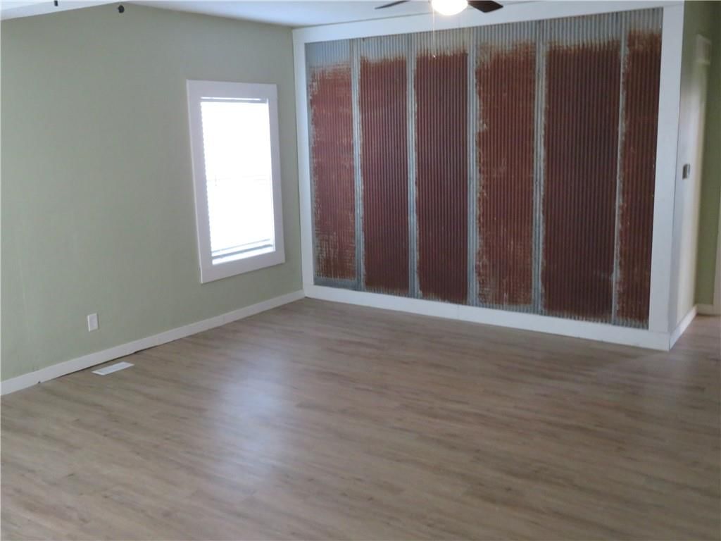 411 W Lake Street — photo 6