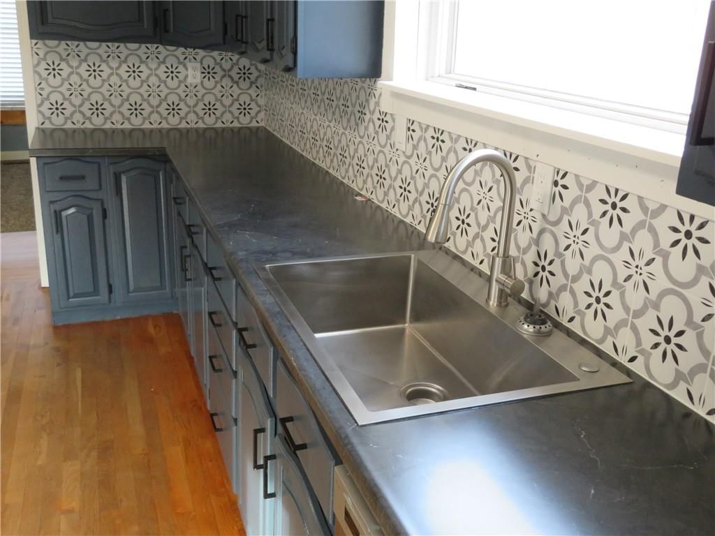 411 W Lake Street — photo 11
