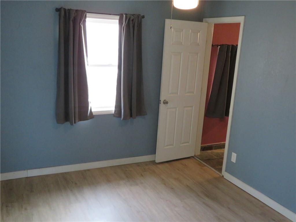 411 W Lake Street — photo 13