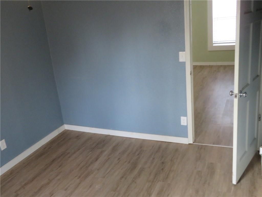411 W Lake Street — photo 14