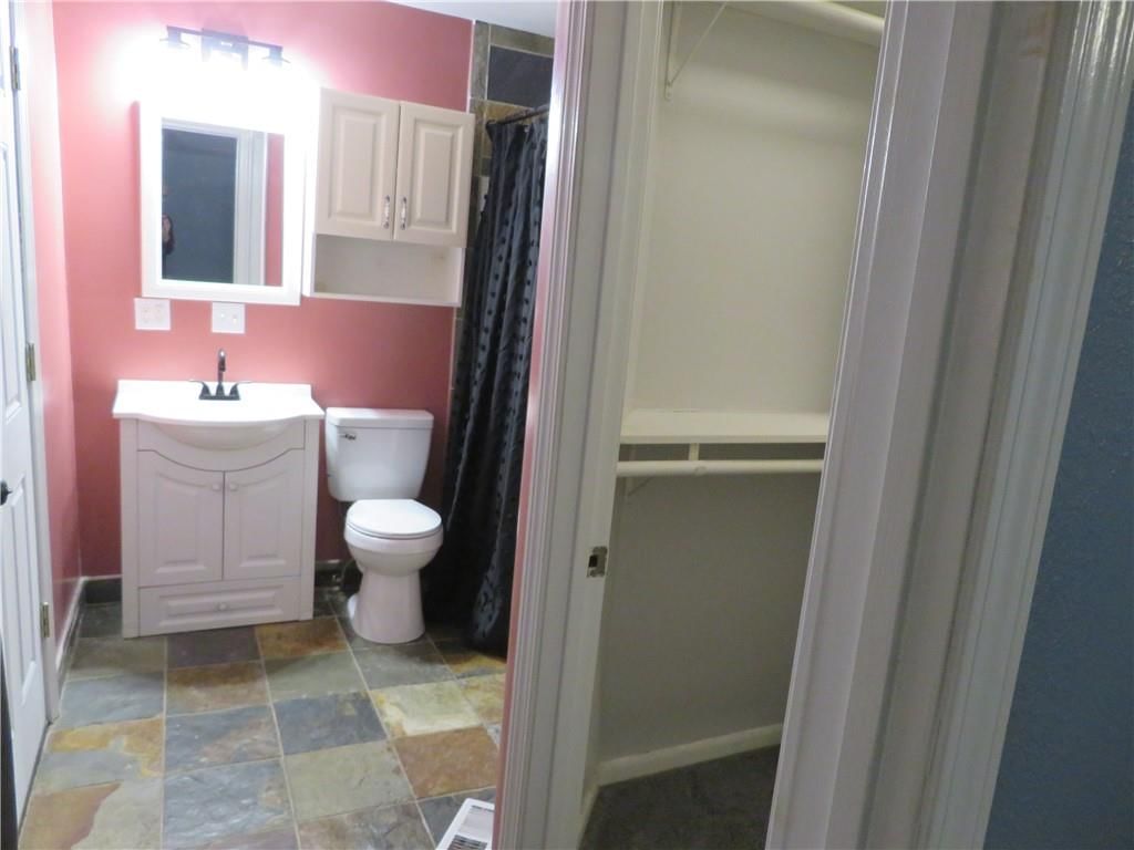411 W Lake Street — photo 18