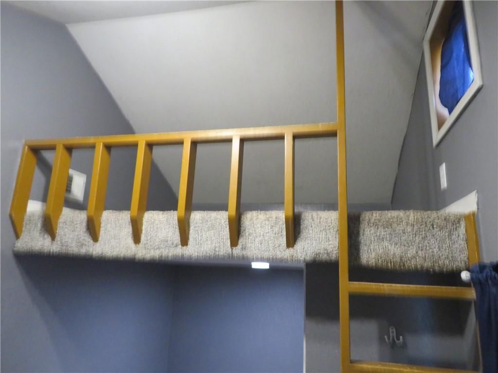 411 W Lake Street — photo 25