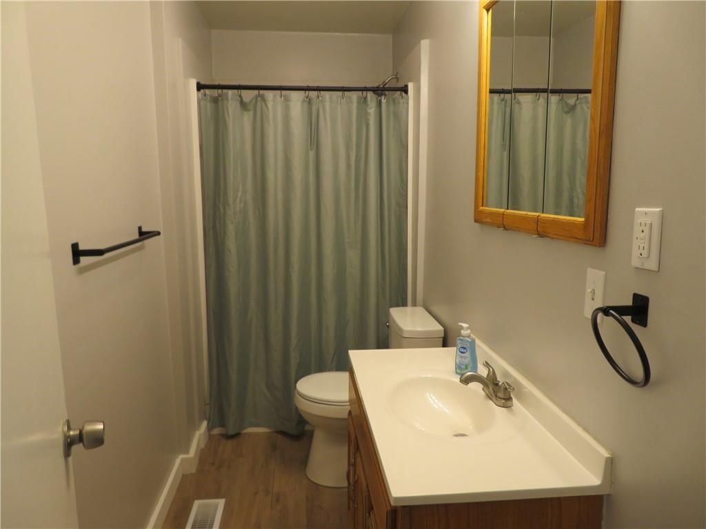 411 W Lake Street — photo 26