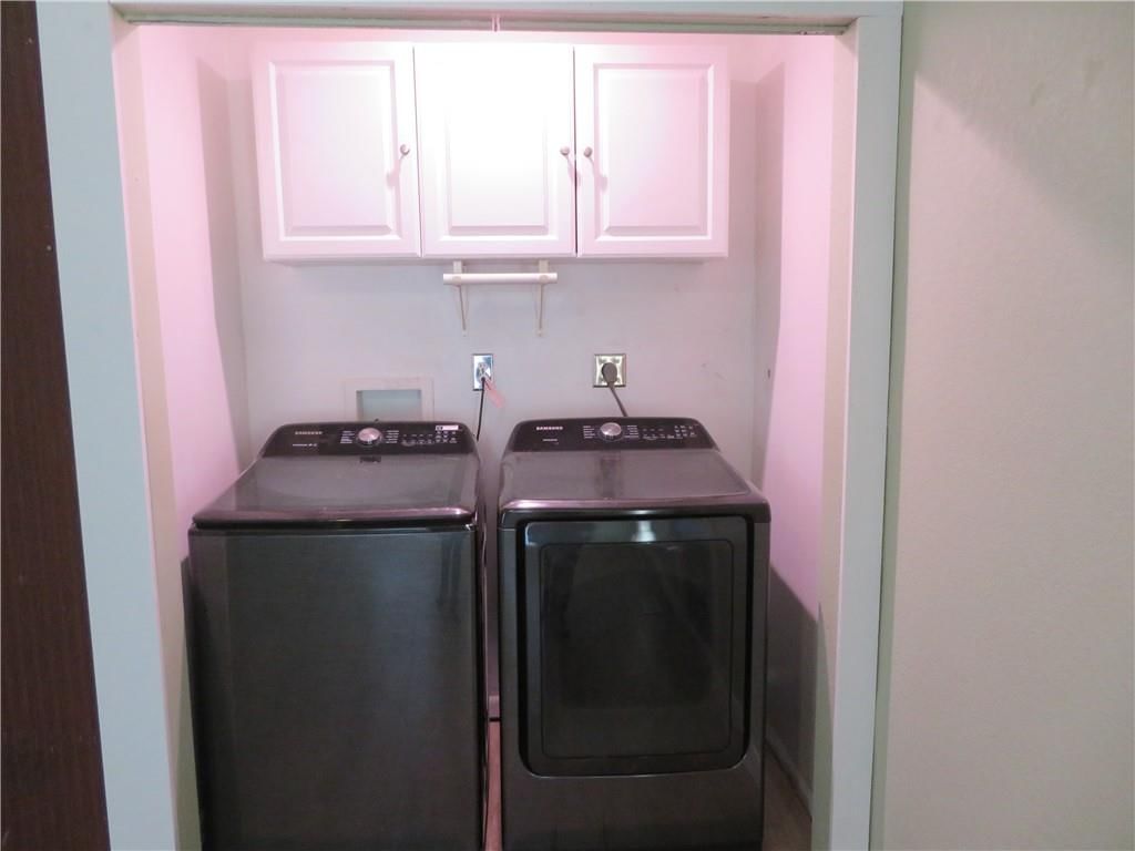 411 W Lake Street — photo 27