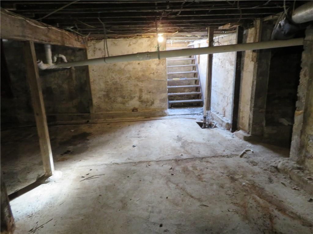 411 W Lake Street — photo 28