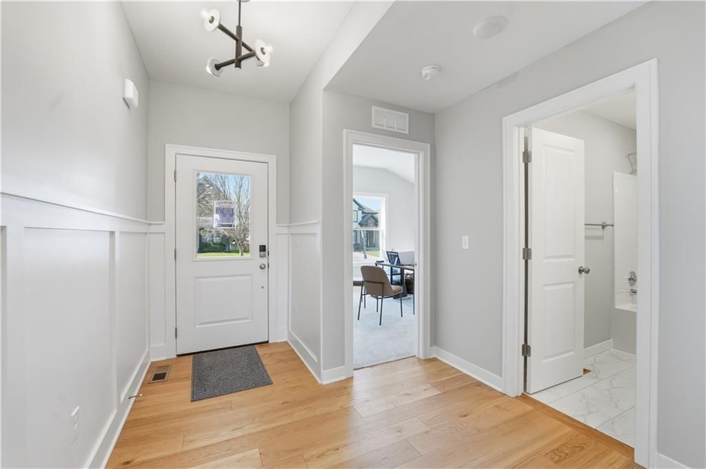 501 SW Newport Drive — photo 3