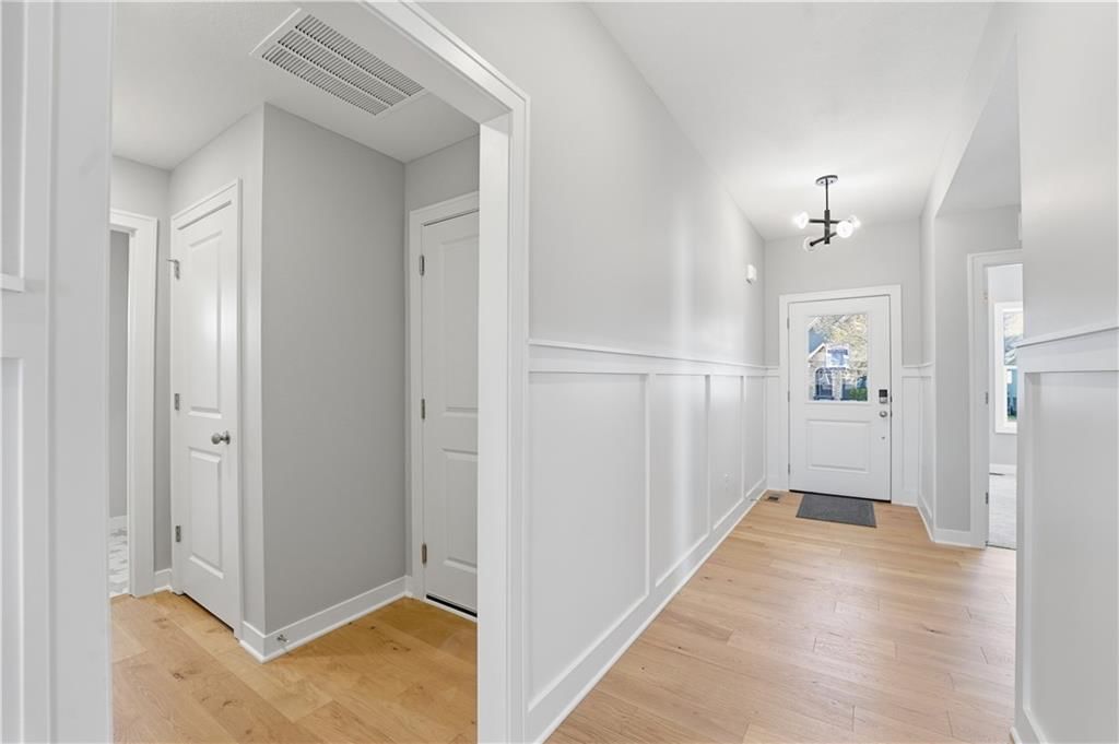 501 SW Newport Drive — photo 4