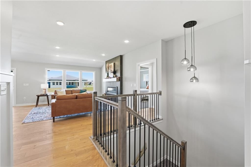 501 SW Newport Drive — photo 6