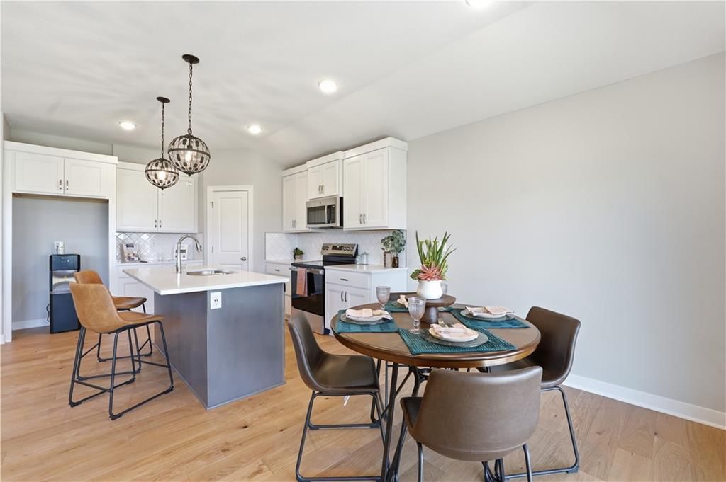 501 SW Newport Drive — photo 8