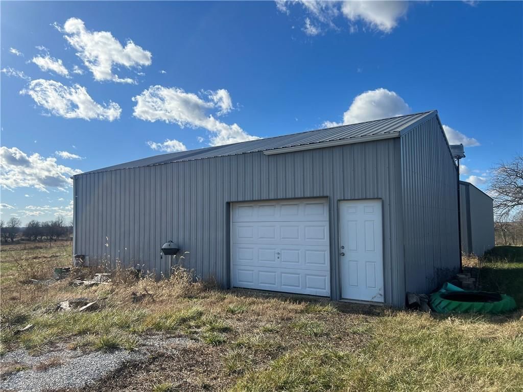 12 NW 1400th Road — photo 3