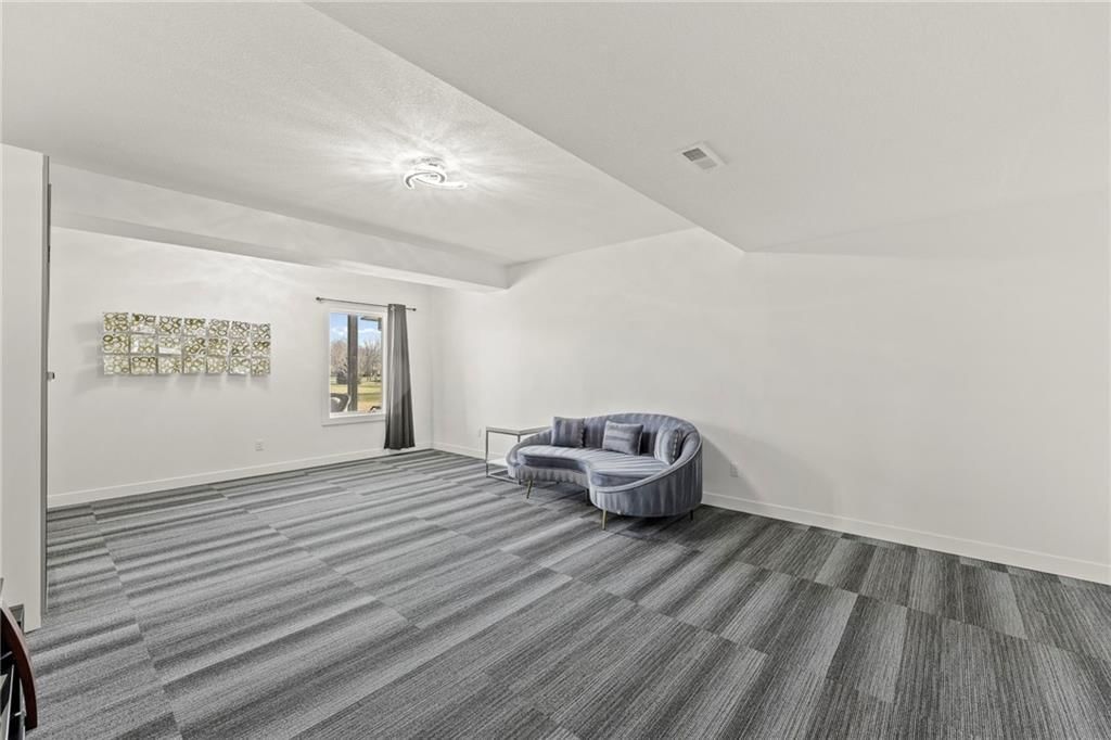 8605 NE Shoal Creek Parkway — photo 43