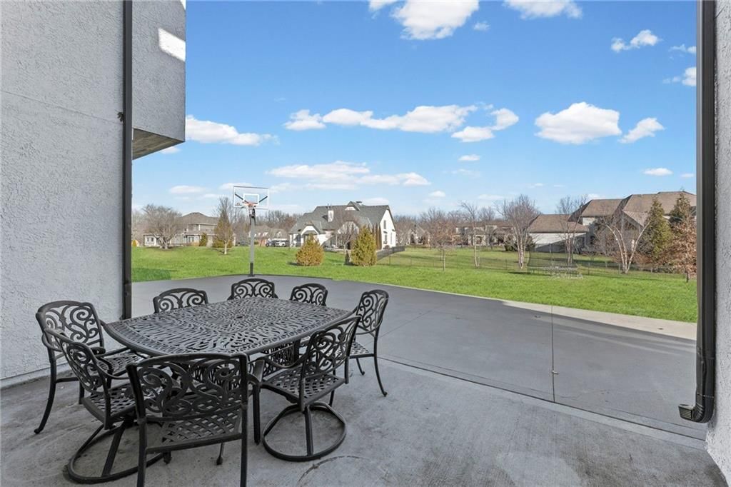 8605 NE Shoal Creek Parkway — photo 47
