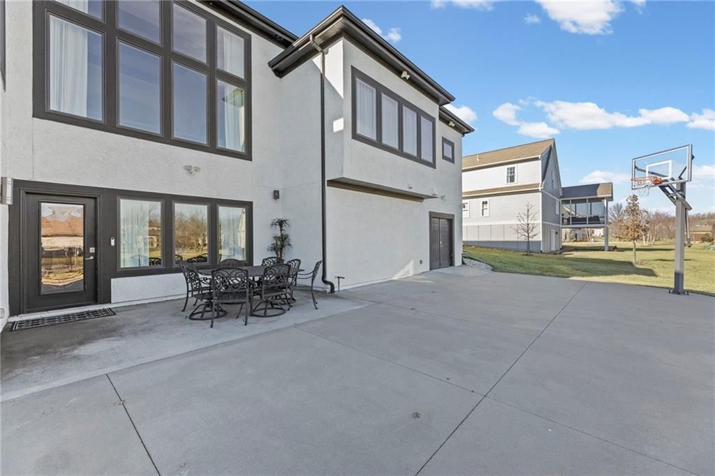 8605 NE Shoal Creek Parkway — photo 48