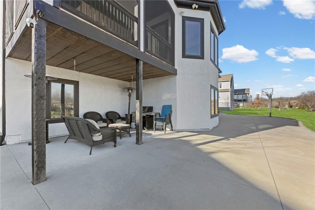 8605 NE Shoal Creek Parkway — photo 50