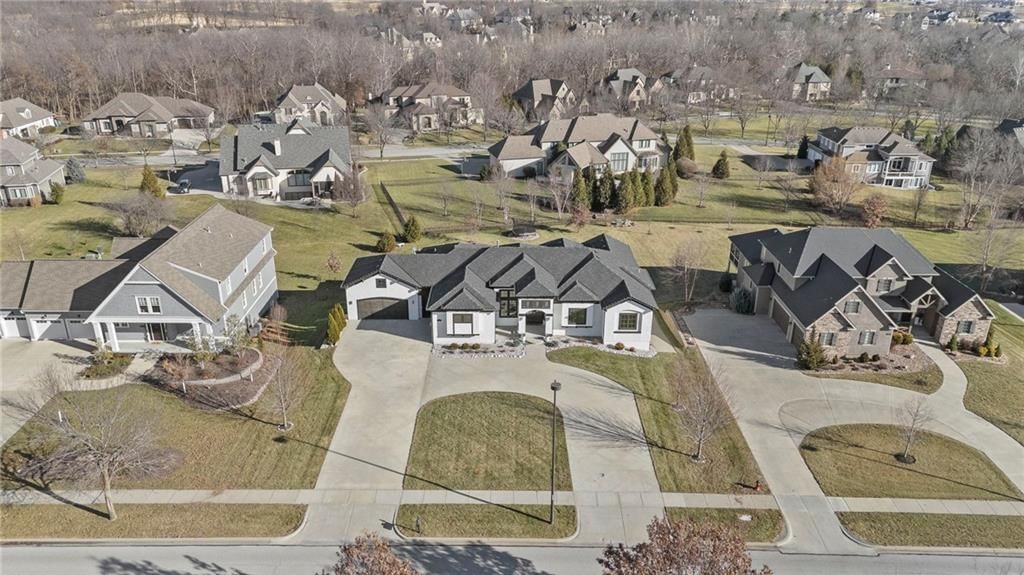 8605 NE Shoal Creek Parkway — photo 54