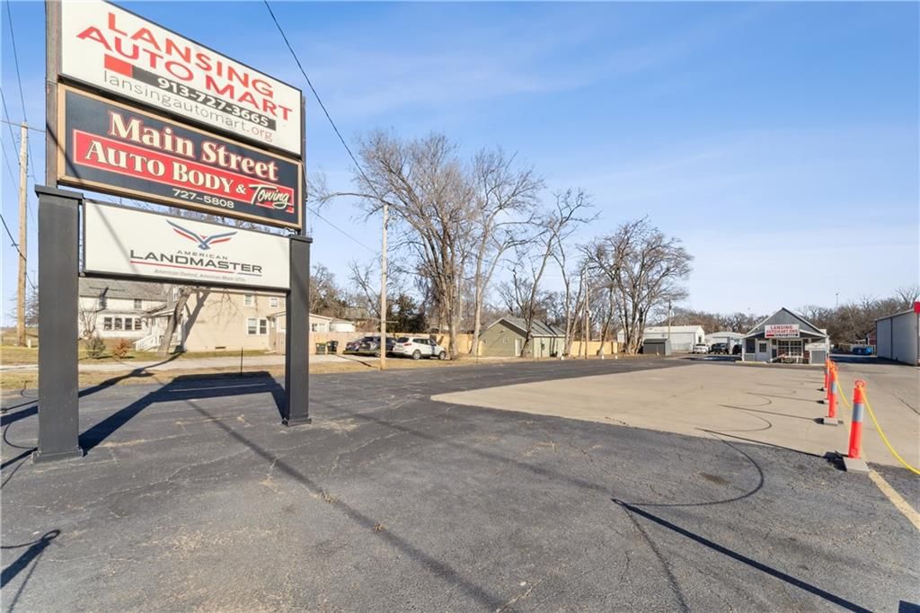 214 N Main Street, Lansing, KS
