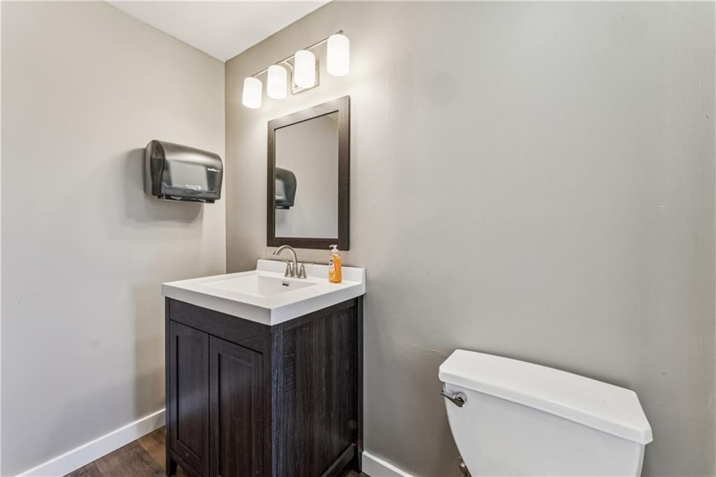 214 N Main Street — photo 15